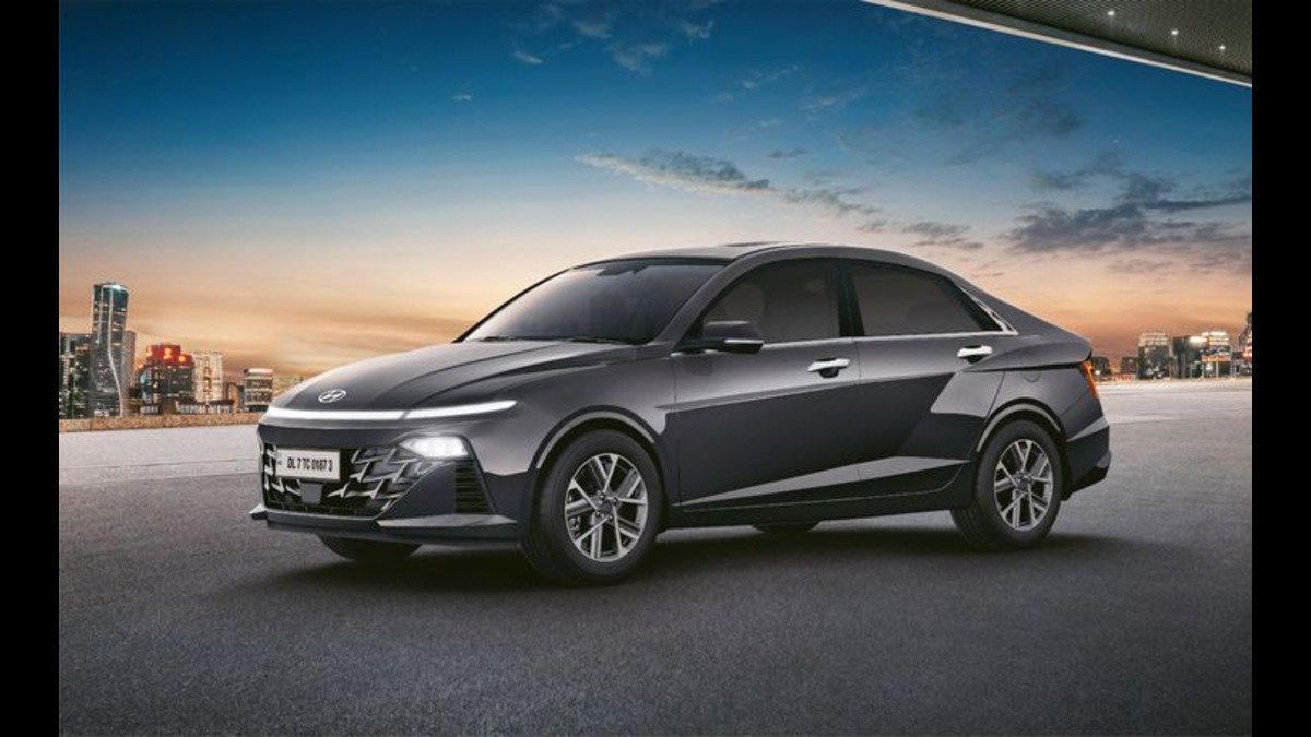 2026 Hyundai Verna: दमदार स्टाइल, पावर और लग्ज़री का झकास कम्बो जाने फीचर्स और प्राइस